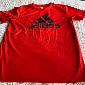XL 18/20 ADIDAS RED POLYESTER SHORT SLEEVE T-SHIRT